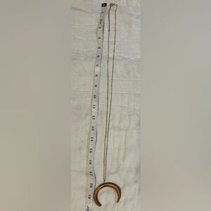 Arula Wooden Necklace